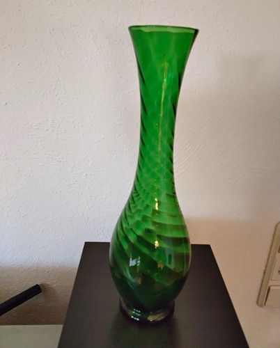 Grüne glasvase aus glas - glasvase, hoch